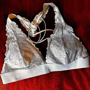 PINK | Victoria’s Secret Crossback Bralette